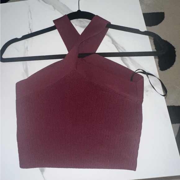 Aritzia, like new, burgundy cross strap top. Babaton size small - Picture 4 of 7